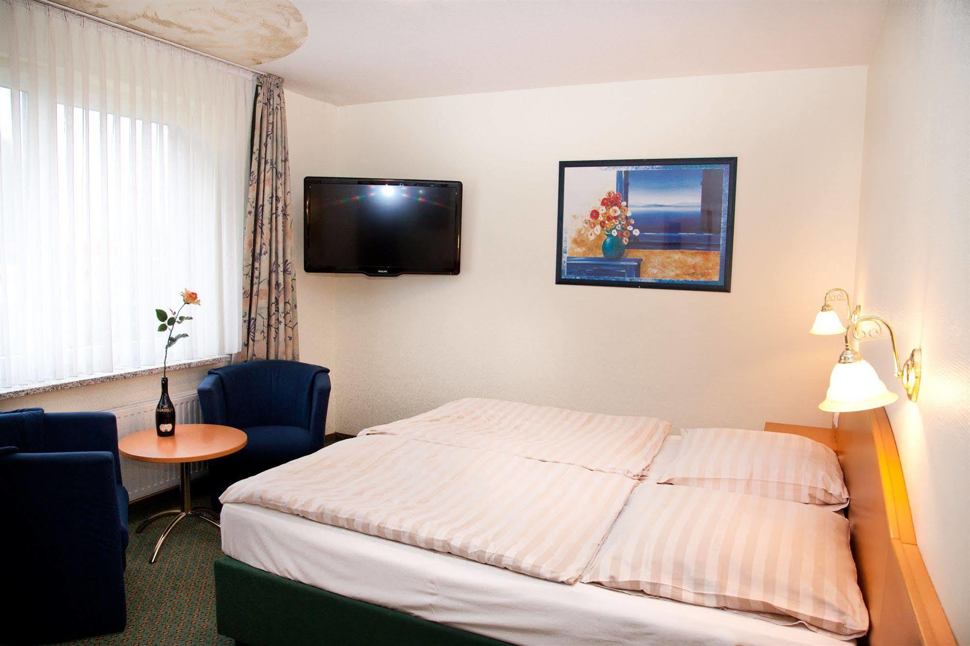 Hotel Gremersdorf - Zum Gruenen Jaeger Esterno foto