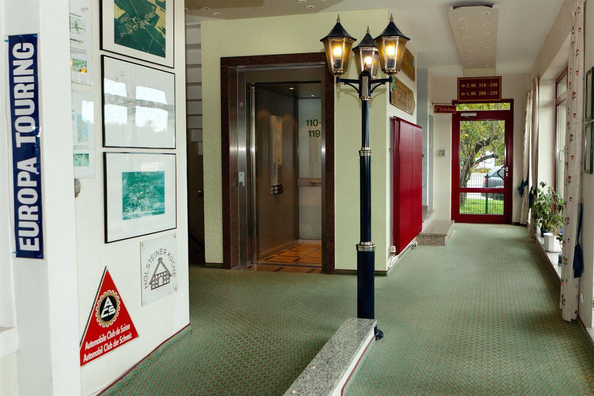 Hotel Gremersdorf - Zum Gruenen Jaeger Esterno foto